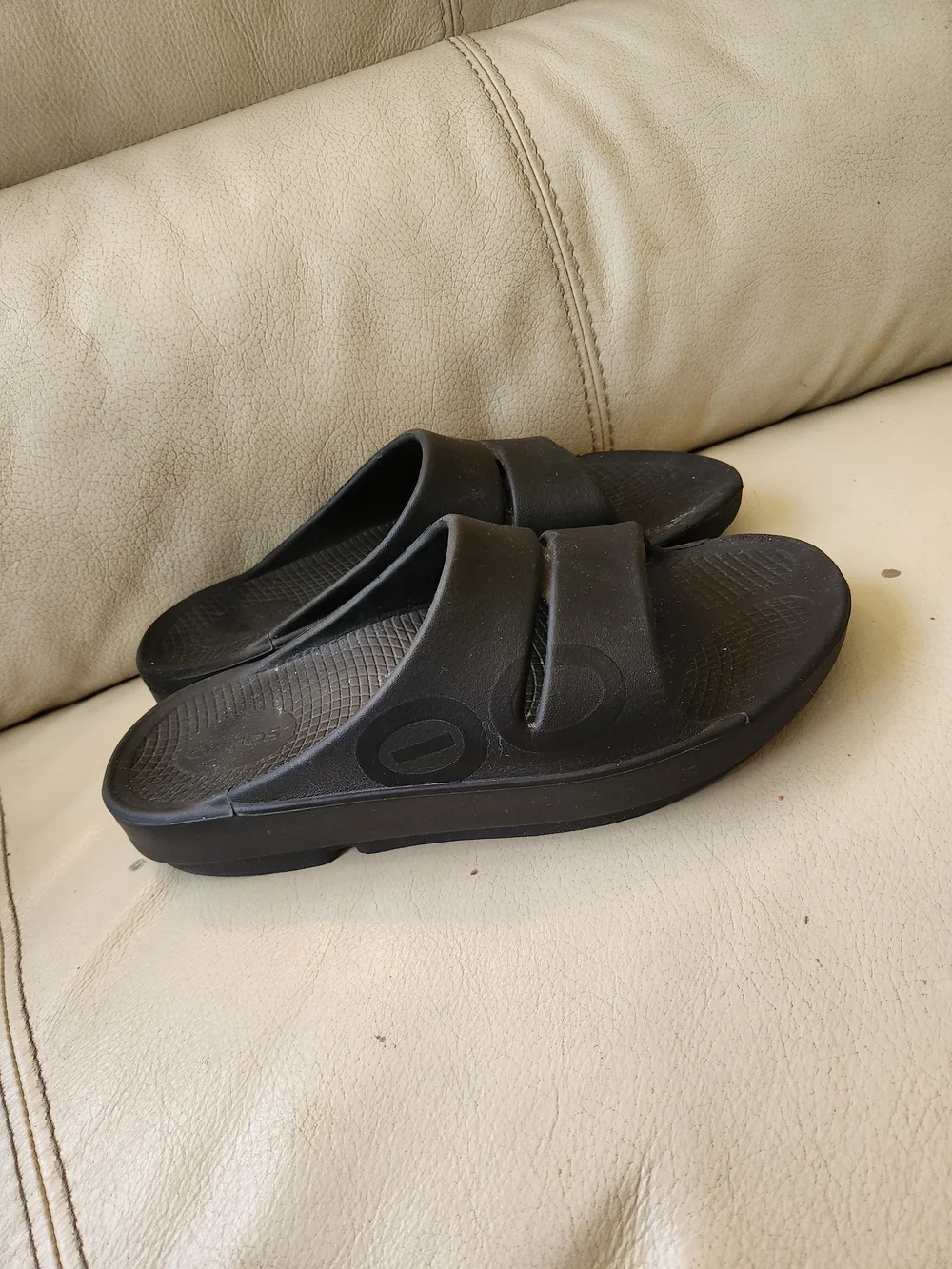 OOFOS Black Men's Slide Sandals - Dual Strap Recovery Slides